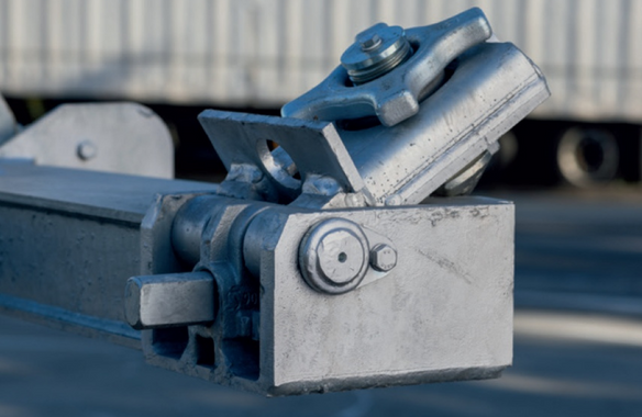 Versenkbare Standard-TWIST-LOCK-Verriegelung mit Verdrehsicherung.